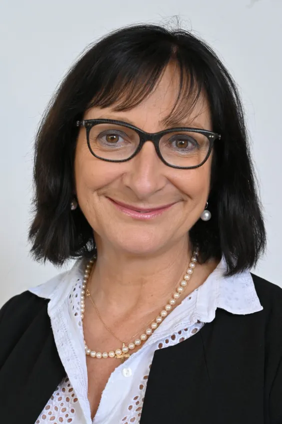 Martine LIZOLA