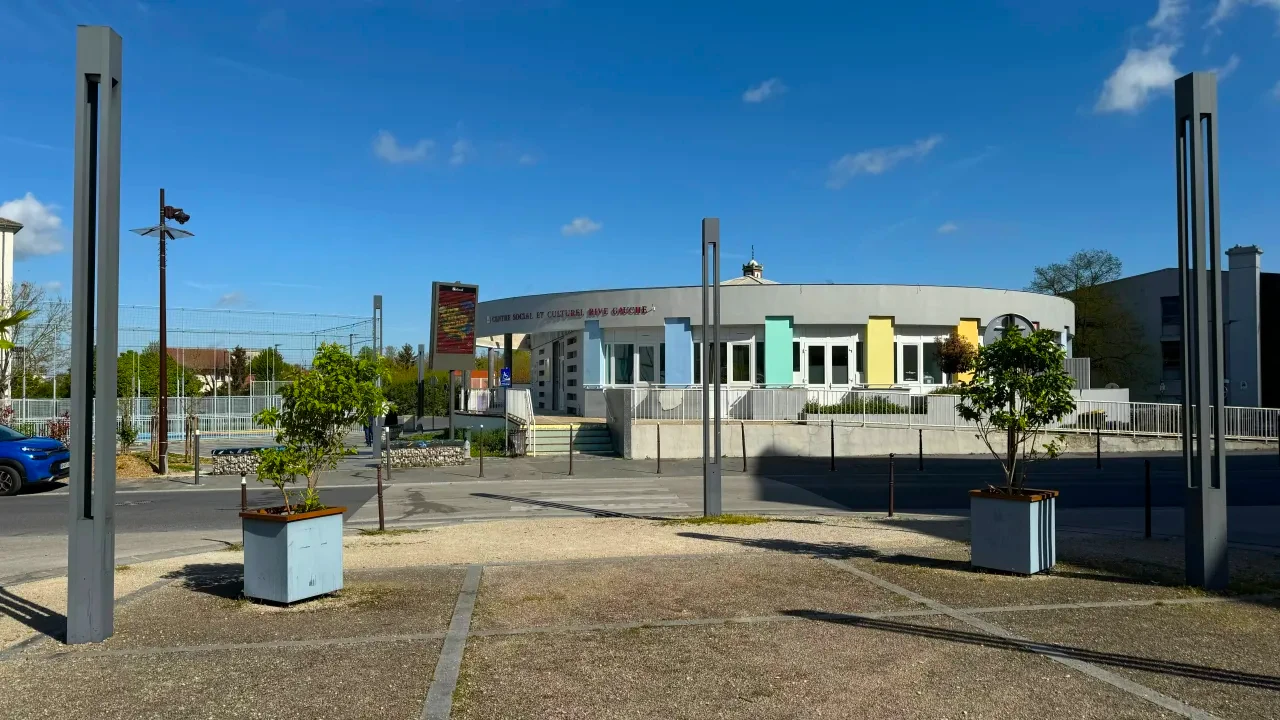 Centre%20Social%20et%20Culturel%20Rive%20Gauche%201